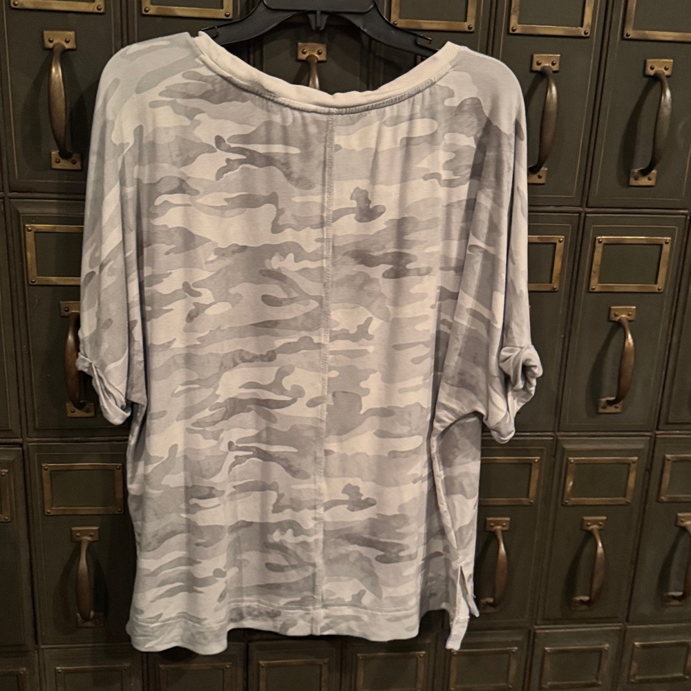 TAHARI shirt - Picture 4 of 5